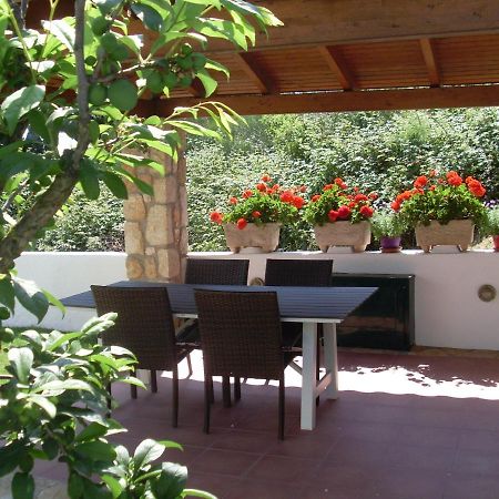 Villa Amelia Metaxata Bagian luar foto